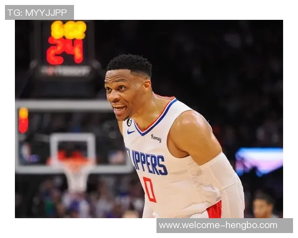 莫布里表现亮眼进攻提升18投8中三分4中8贡献22分外加8篮板3助攻3抢断 莫布里表现亮眼进攻提升18投8中三分4中8贡献22分外加8篮板3助攻3抢断